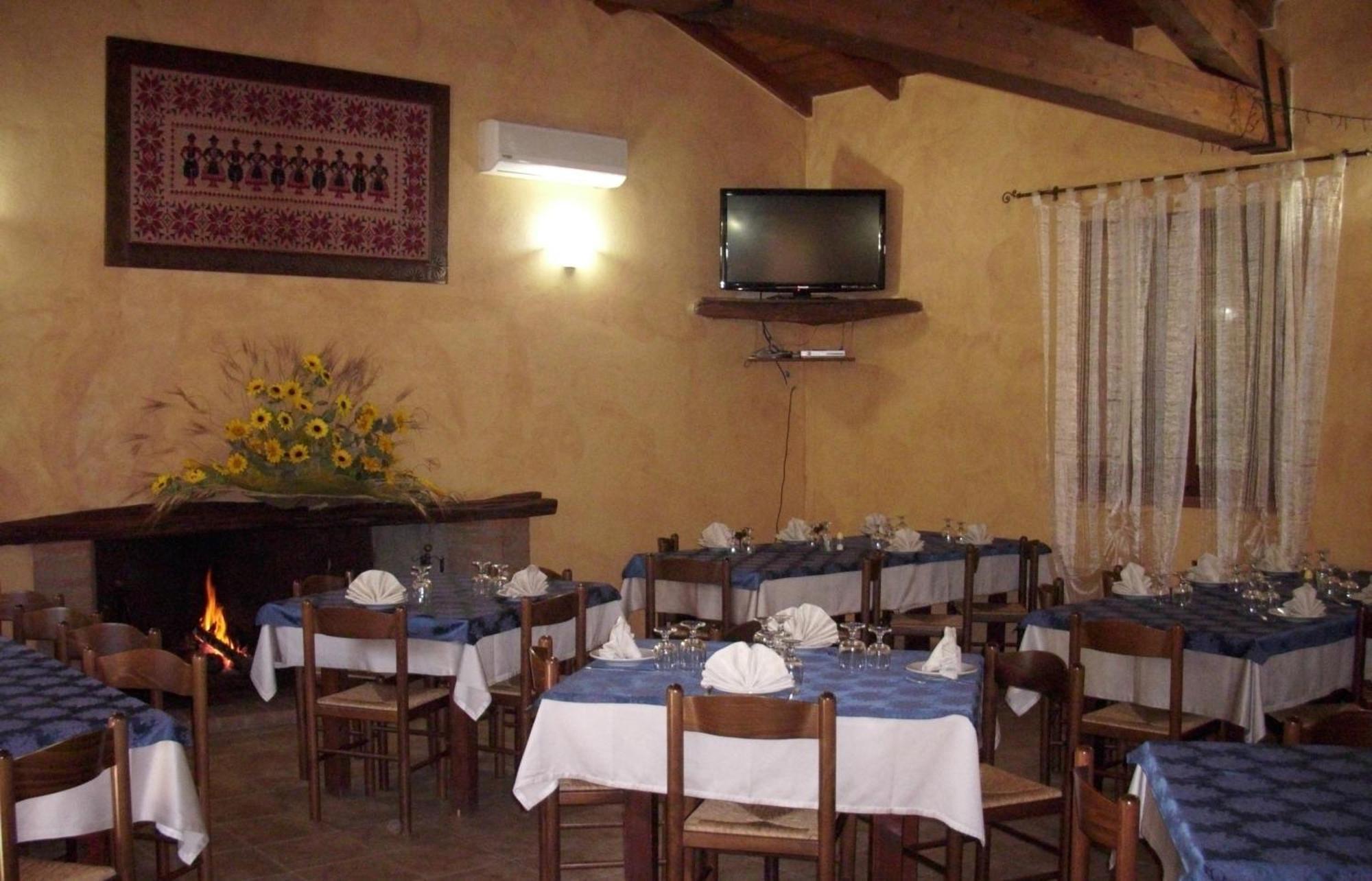 Agriturismo Il Paradiso 이글레시아스 외부 사진